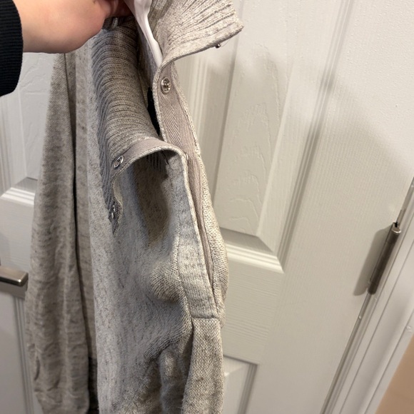 GAP Ribbed Knit Sweater in Gray - Picture 6 of 7